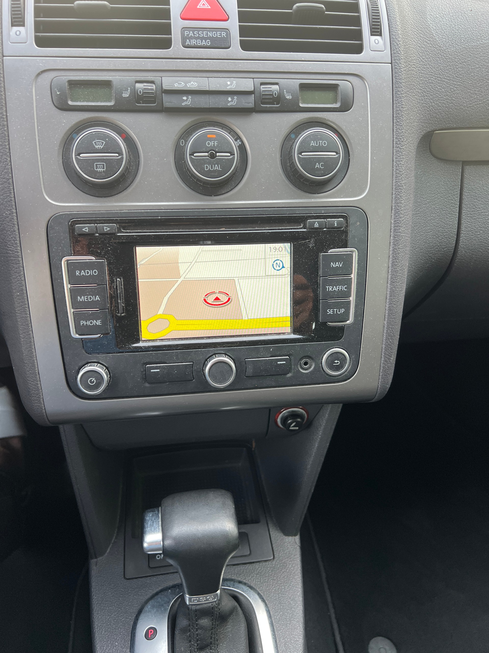 VW Touran 1.4 TSI Trendline DSG-image-5