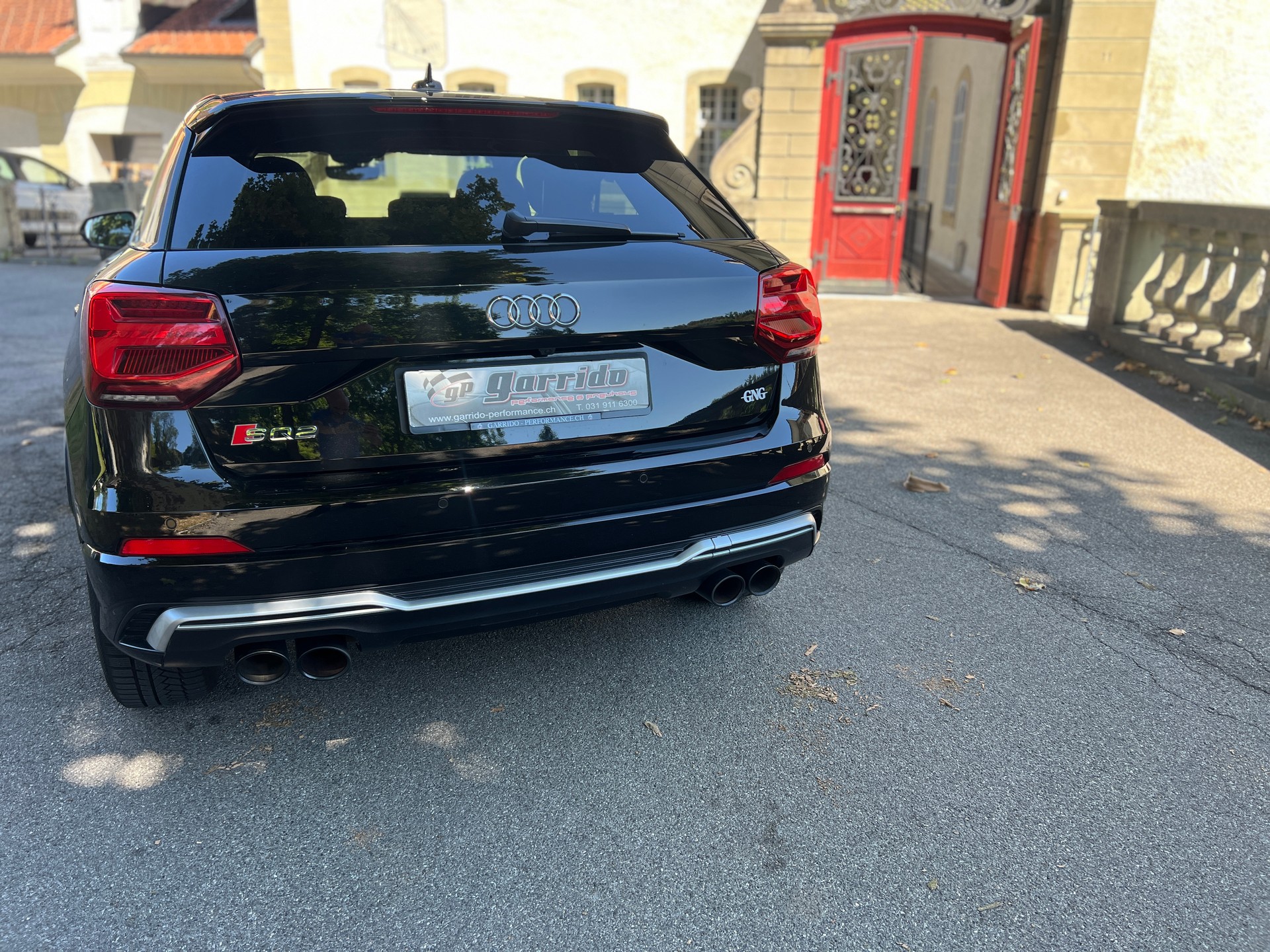 AUDI SQ2 TFSI quattro S-tronic-image-4
