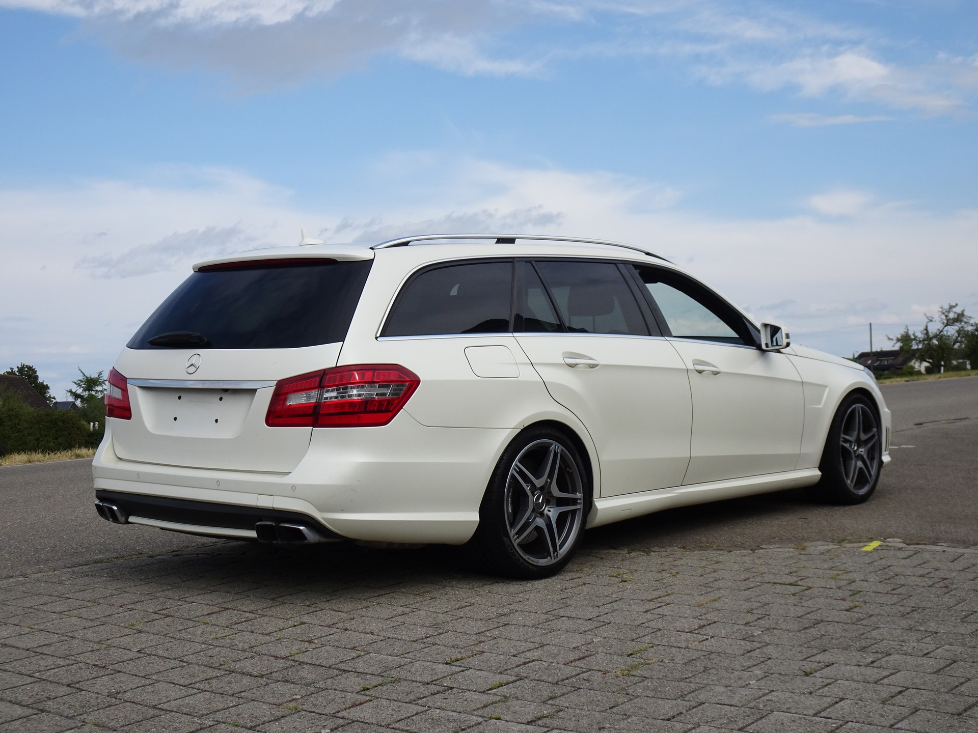 MERCEDES-BENZ E 63 AMG Speedshift MCT-image-2
