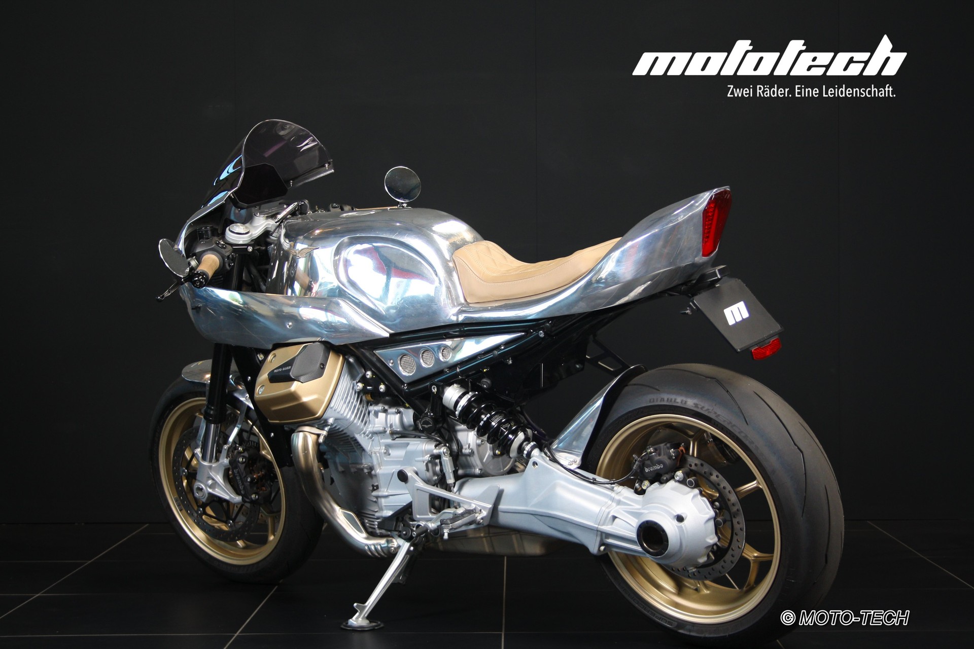 MOTO GUZZI V100 Novale | Le Mans-showroom-element-3