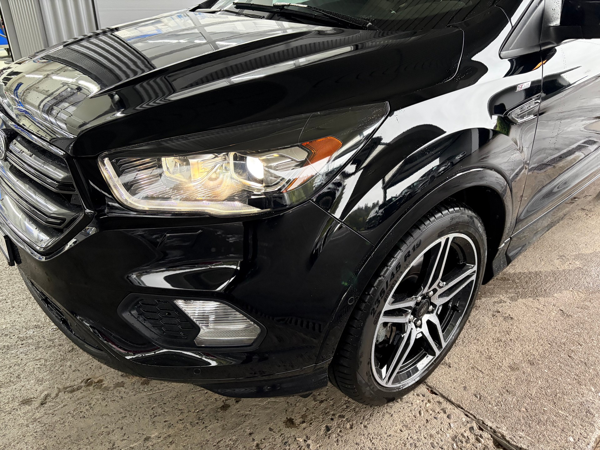 FORD Kuga 2.0 TDCi ST Line 4WD PowerShift-image-4