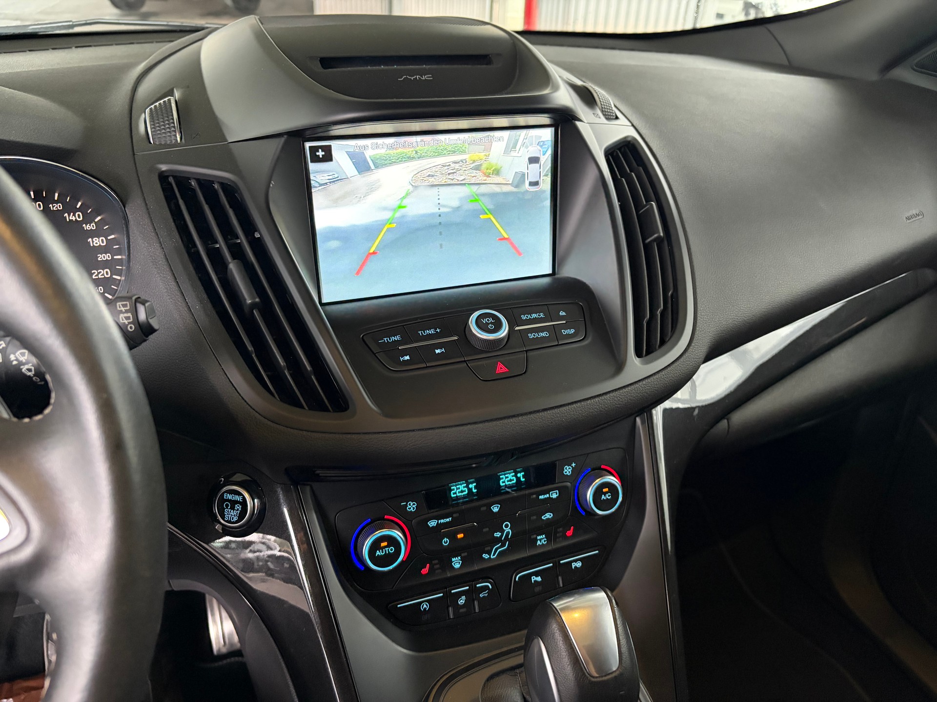 FORD Kuga 2.0 TDCi ST Line 4WD PowerShift-image-7
