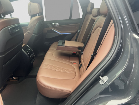 BMW X5 xDrive45e M Sport-image-8