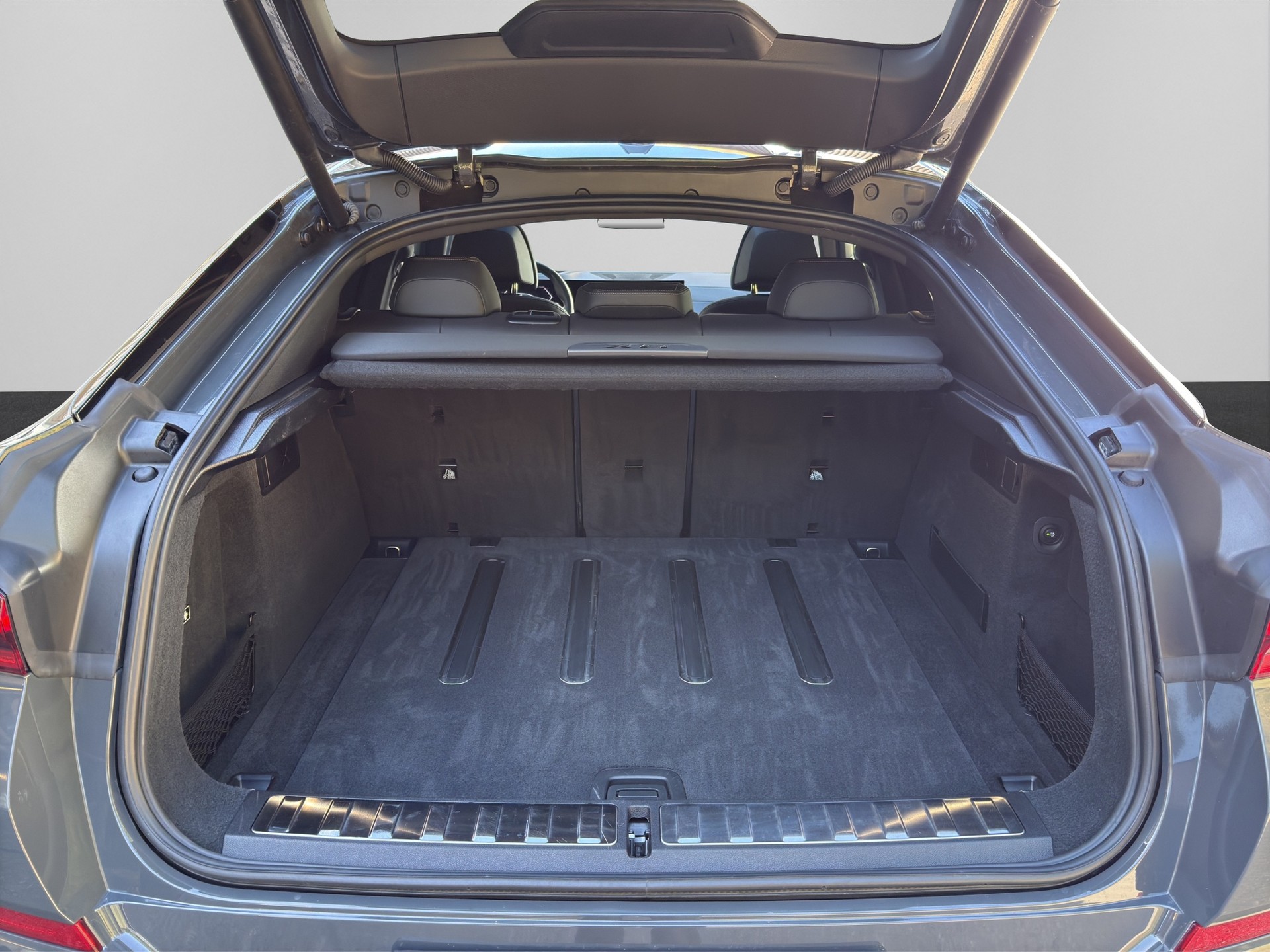 BMW X6 40i xDrive M Sport Pro-image-18