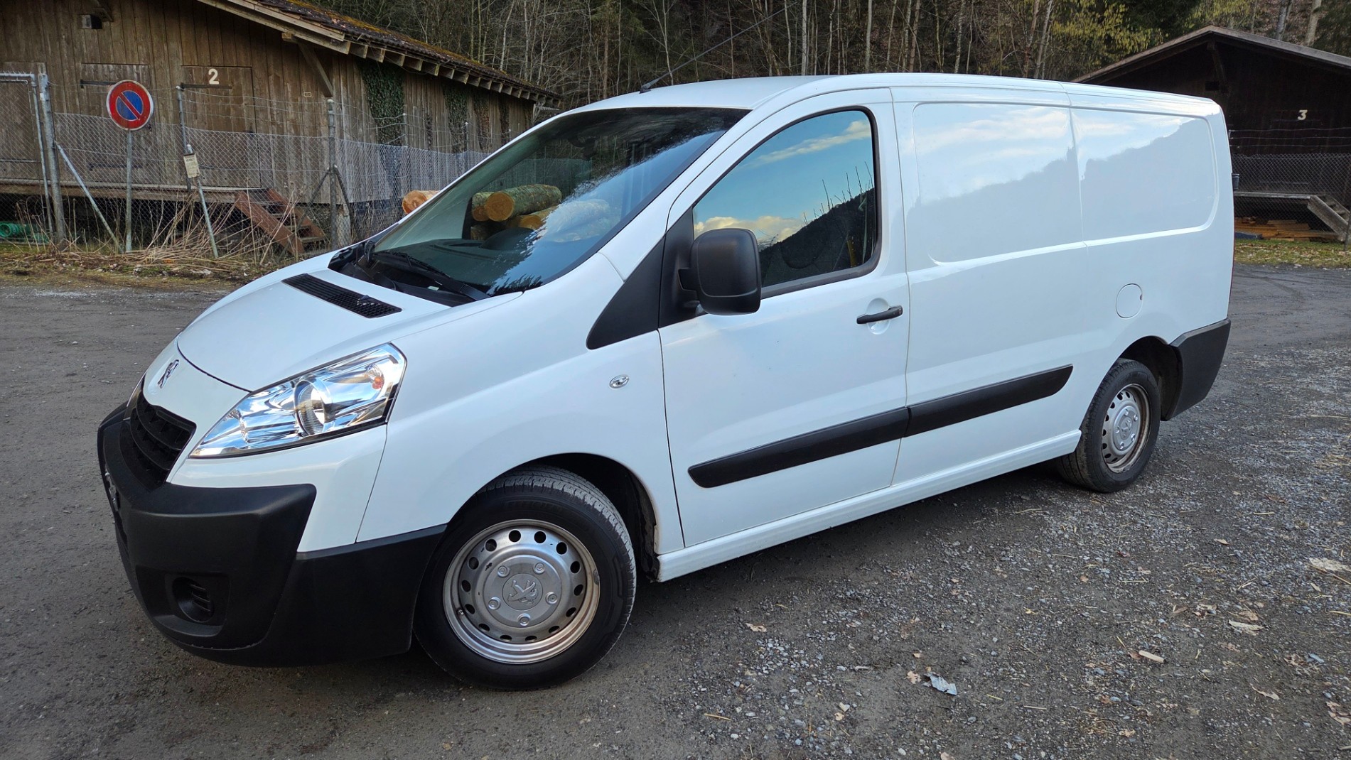 PEUGEOT Expert 2.0 HDi 16-image-0