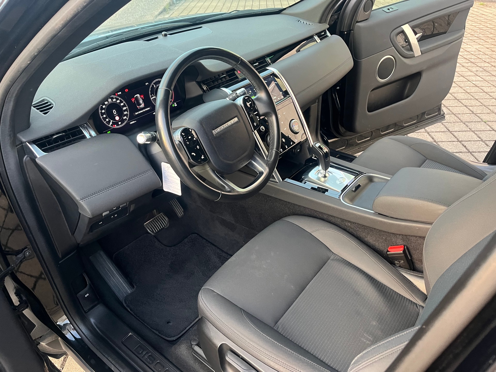 LAND ROVER Discovery Sport R Dyn. D150 2.0D I4 MHEV S AWD AT9-image-12