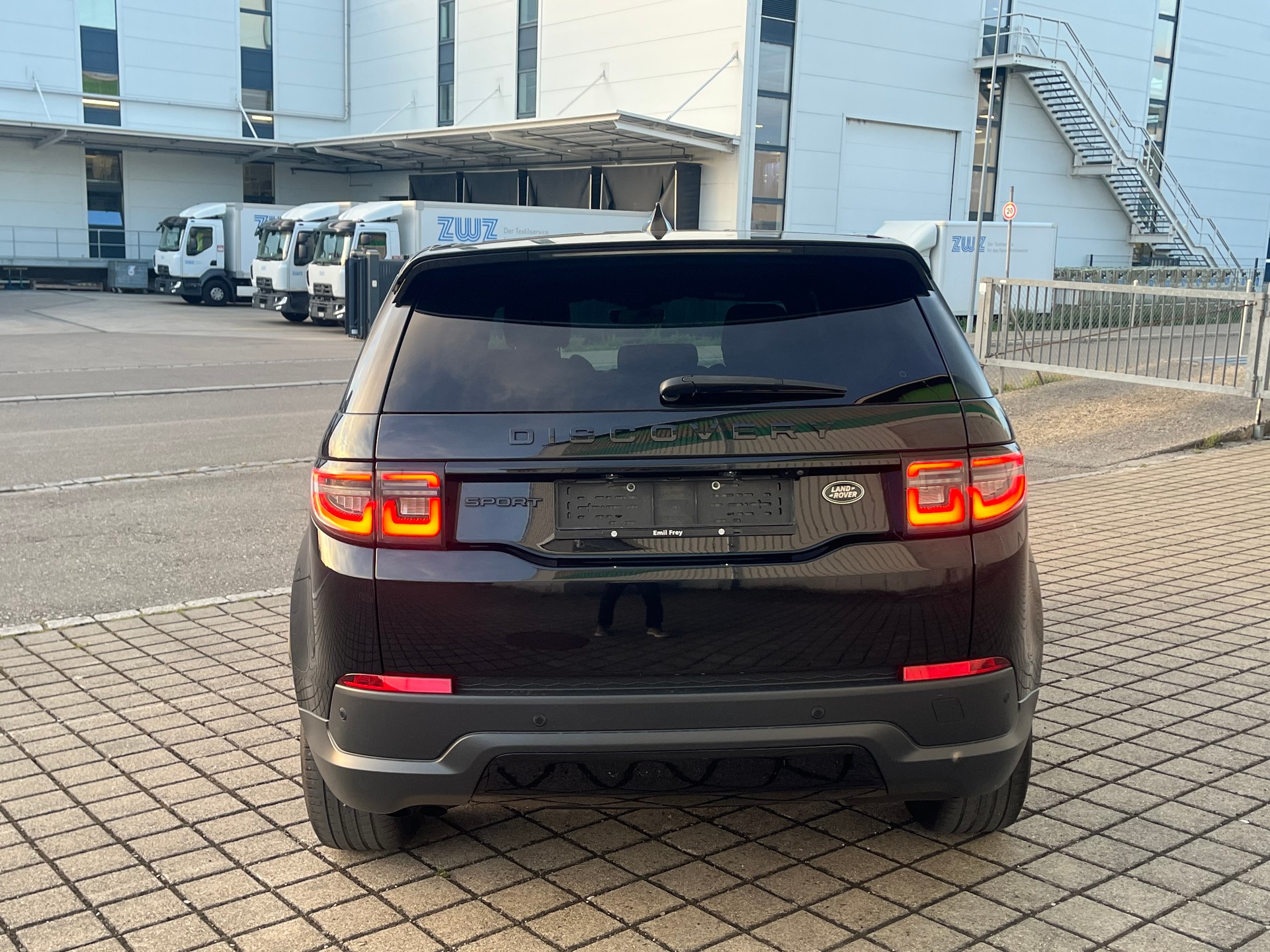 LAND ROVER Discovery Sport R Dyn. D150 2.0D I4 MHEV S AWD AT9-image-5
