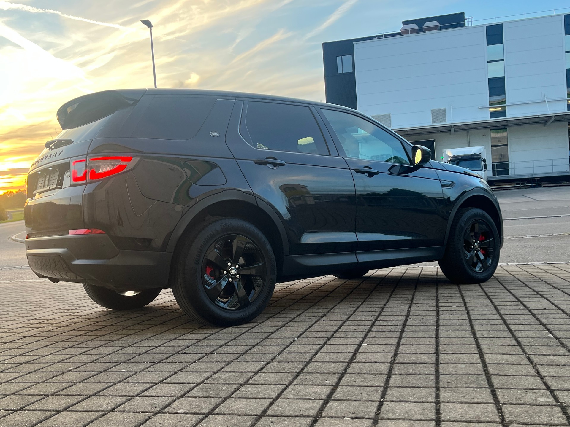 LAND ROVER Discovery Sport R Dyn. D150 2.0D I4 MHEV S AWD AT9-image-3