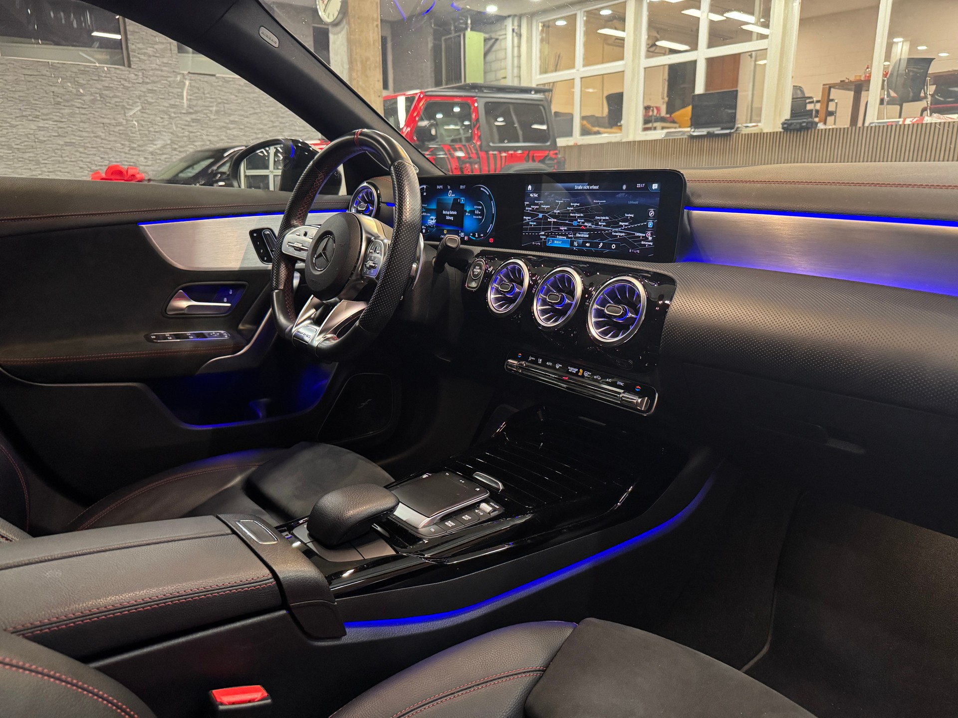 MERCEDES-BENZ CLA 35 AMG 4Matic 7G-DCT-image-21