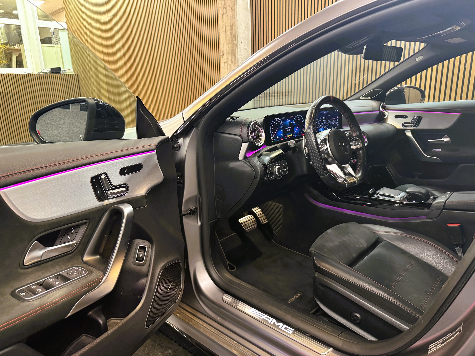 MERCEDES-BENZ CLA 35 AMG 4Matic 7G-DCT-image-8