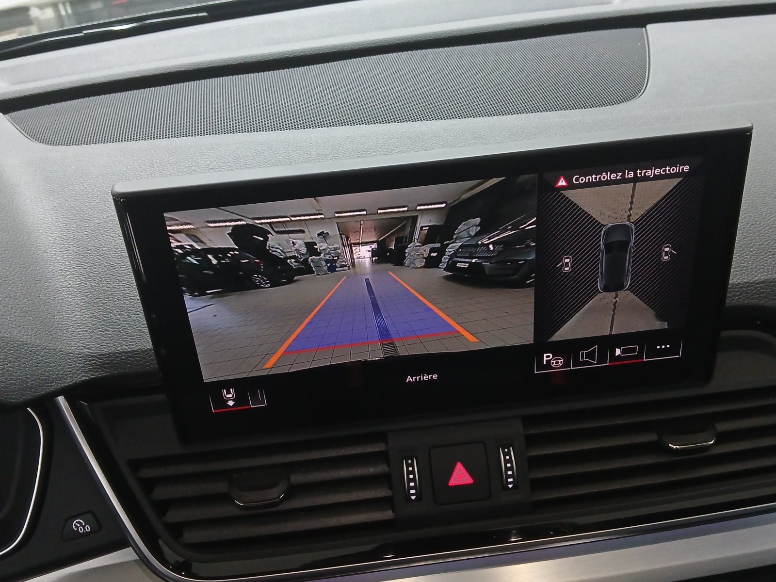 AUDI Q5 Sportback 40 TDI Blackedition quattro S-tronic-image-15