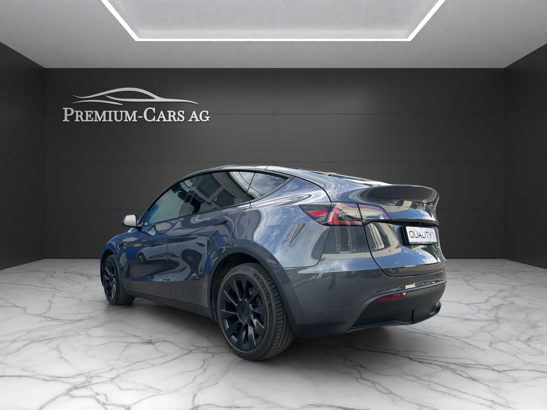 TESLA Model Y Long Range Dual Motor AWD-image-2