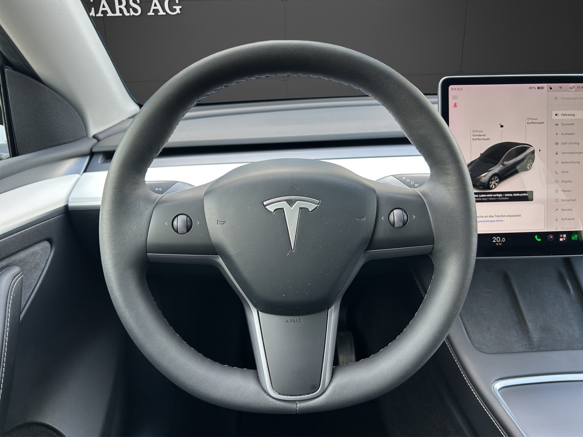 TESLA Model Y Long Range Dual Motor AWD-image-11