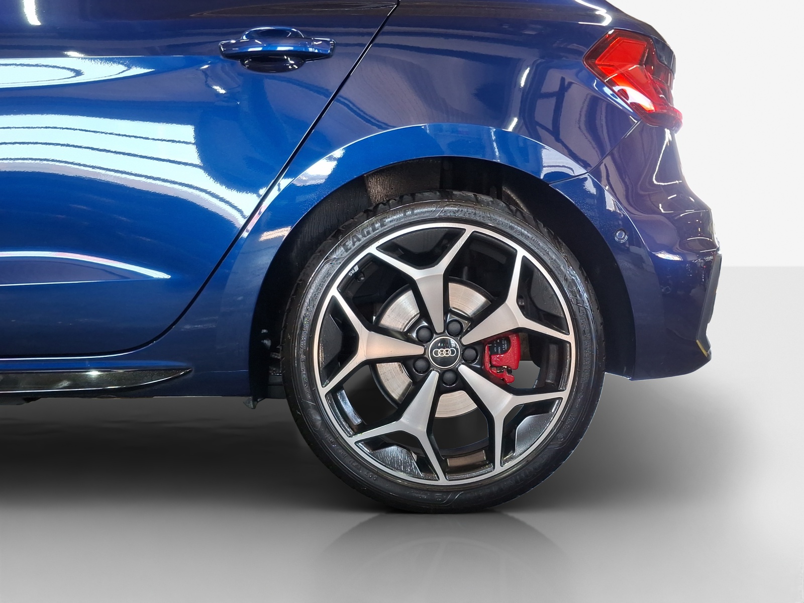 AUDI A1 Sportback 30 TFSI S Line Attraction S-tronic-image-13