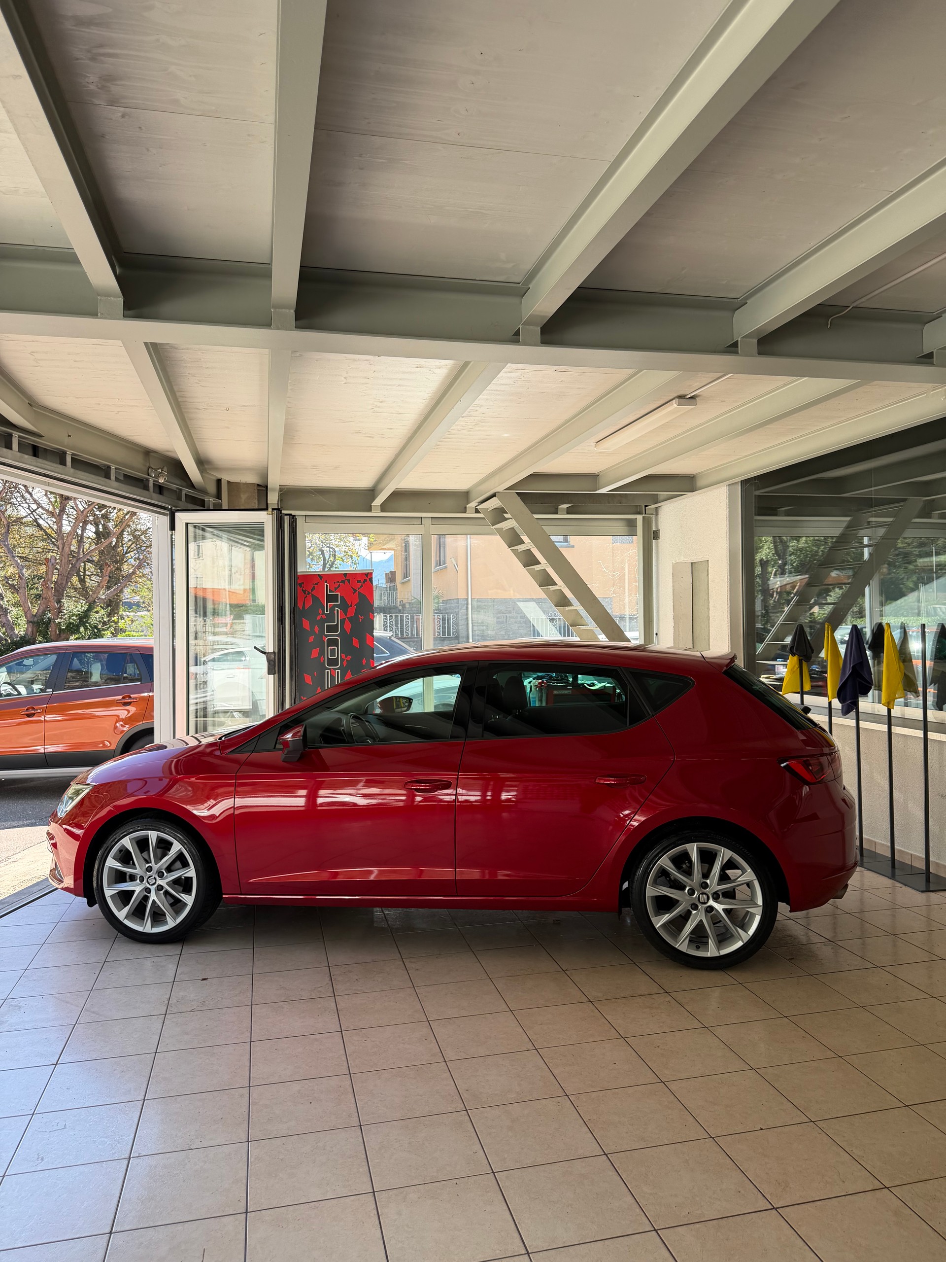 SEAT Leon 1.4 TSI ACT FR-image-2