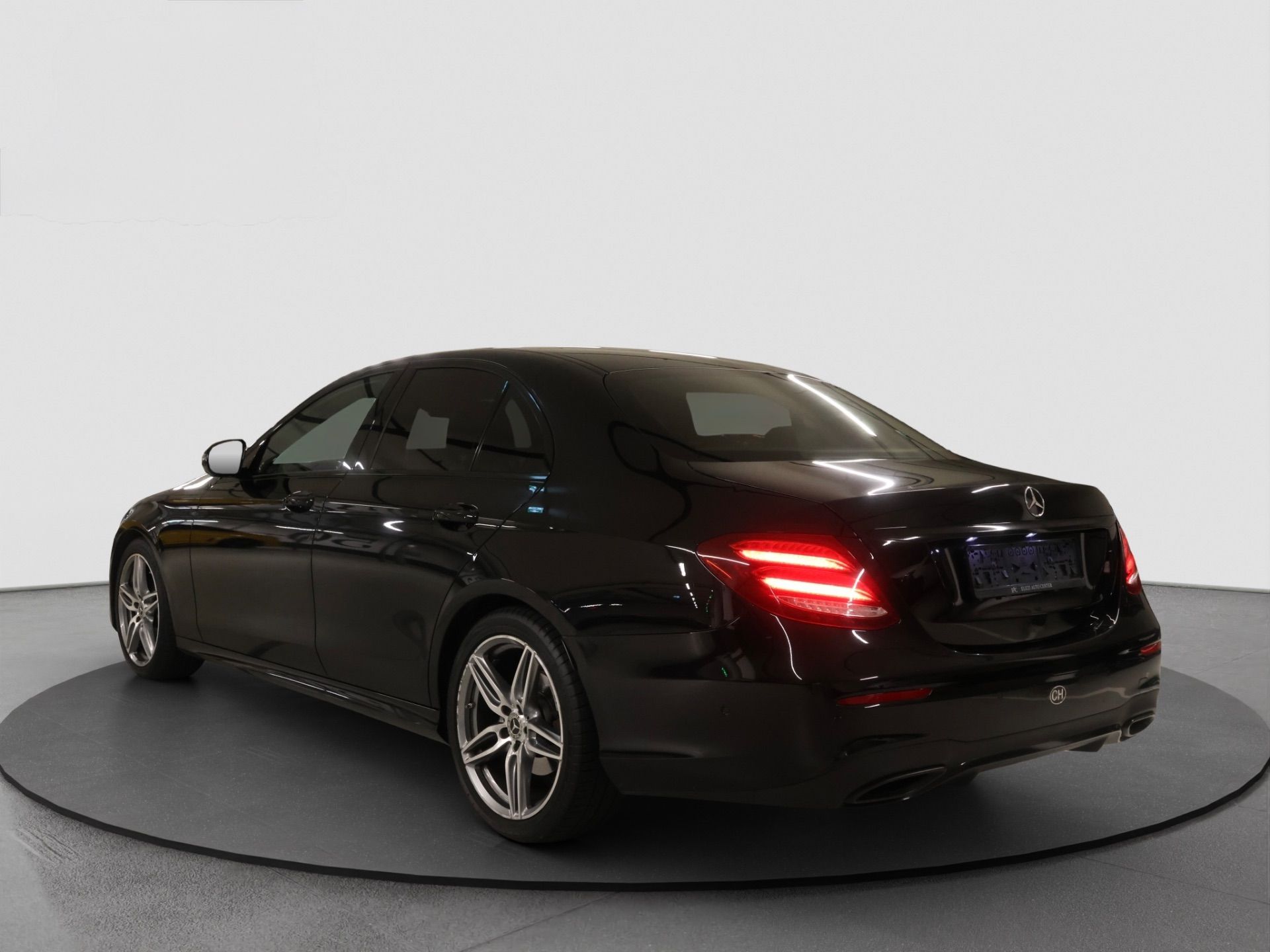 MERCEDES-BENZ E 220 E-Klasse E 220 d AMG Line-image-2