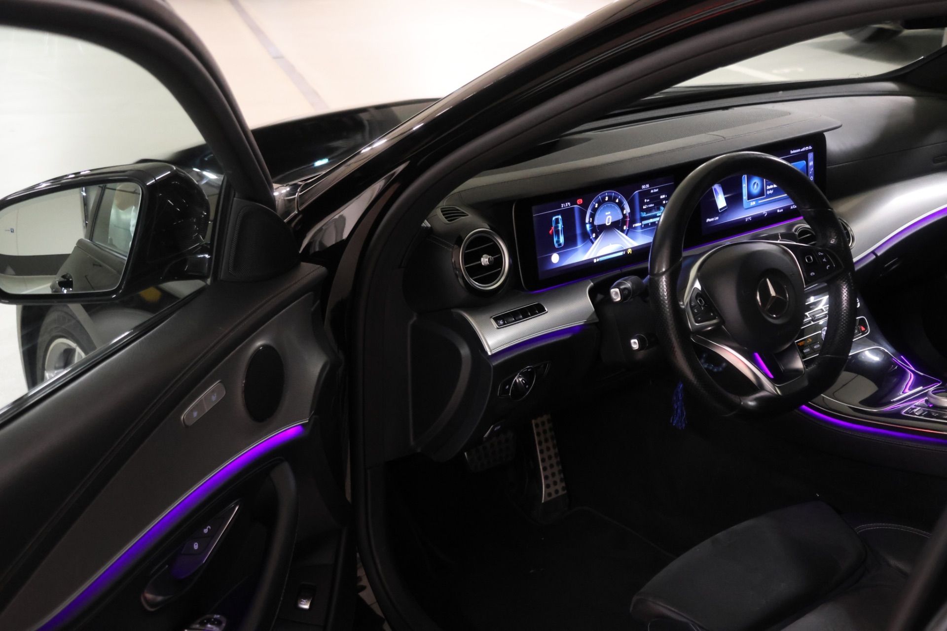 MERCEDES-BENZ E 220 E-Klasse E 220 d AMG Line-image-6