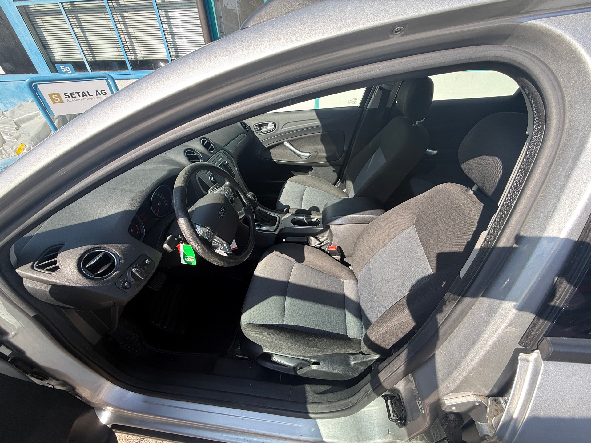FORD Mondeo 2.3i 16V Carving Automatic-image-6