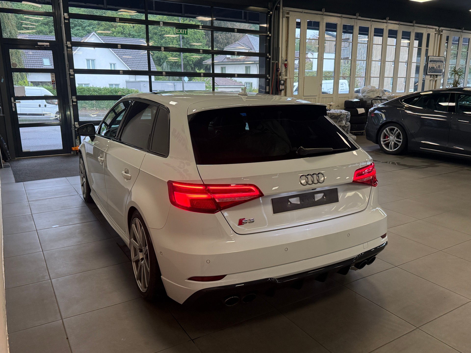AUDI S3 Sportback 2.0 TFSI quattro S-tronic-image-5