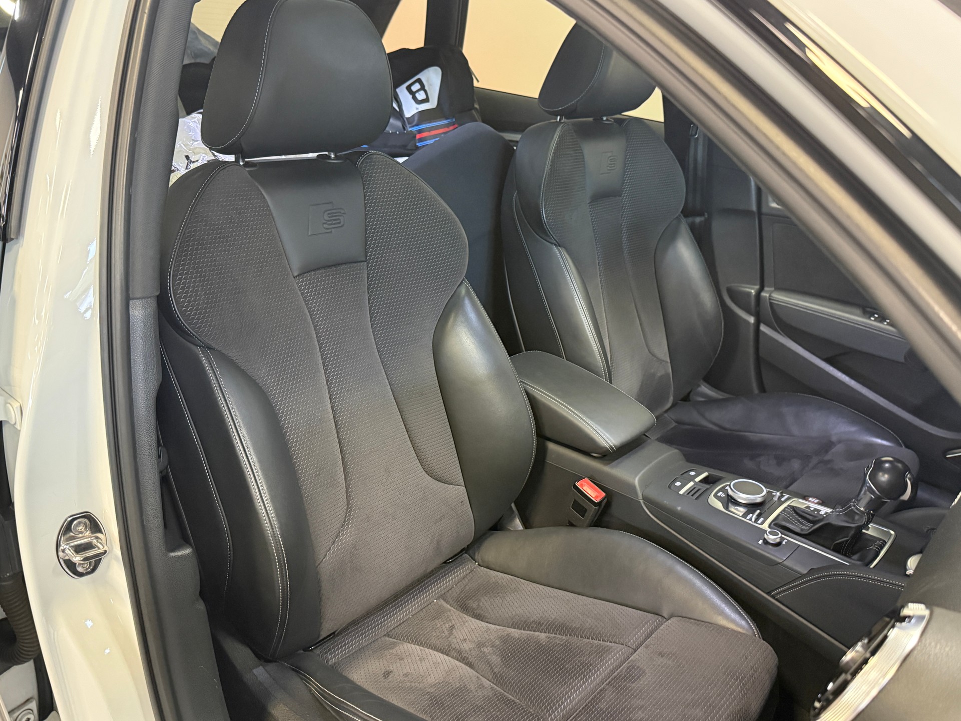 AUDI S3 Sportback 2.0 TFSI quattro S-tronic-image-6