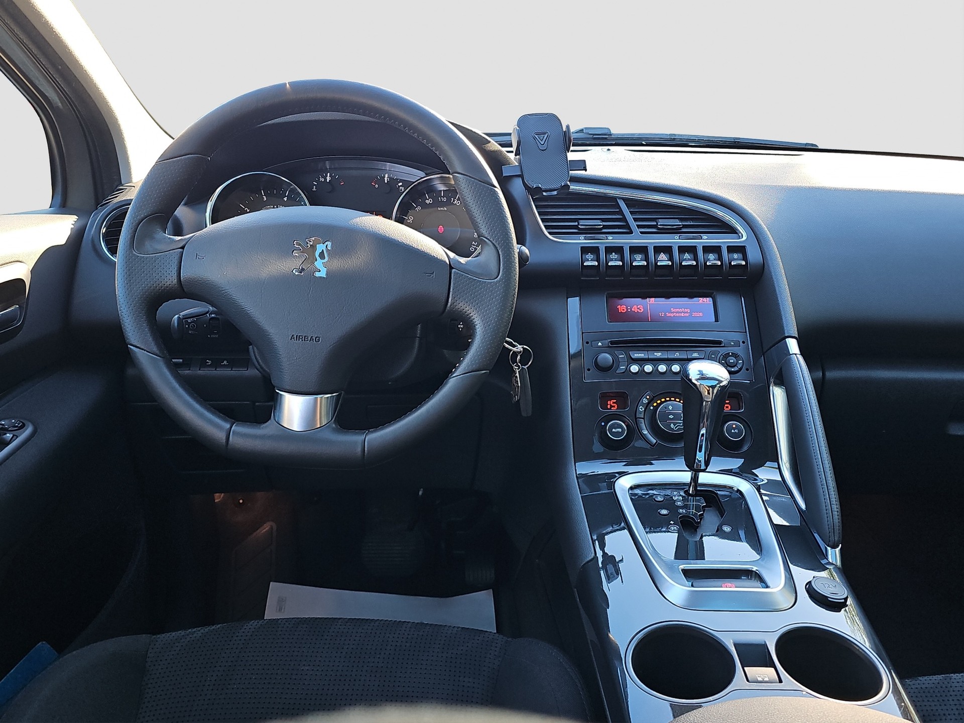 PEUGEOT 3008 1.6 16V T Allure Tiptronic-image-10
