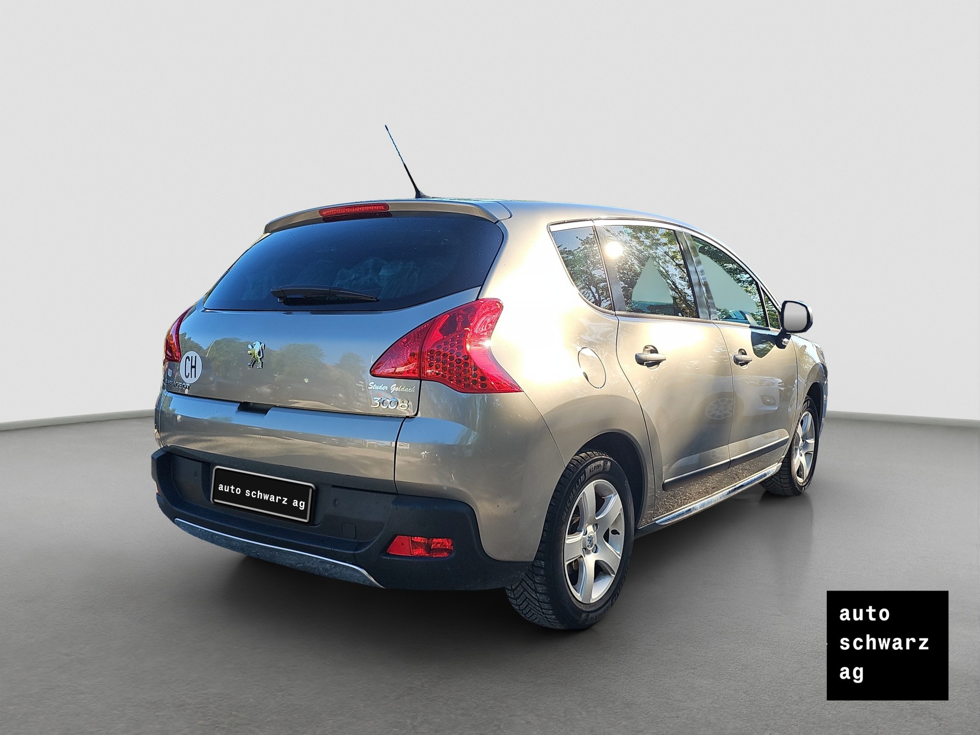 PEUGEOT 3008 1.6 16V T Allure Tiptronic-image-4