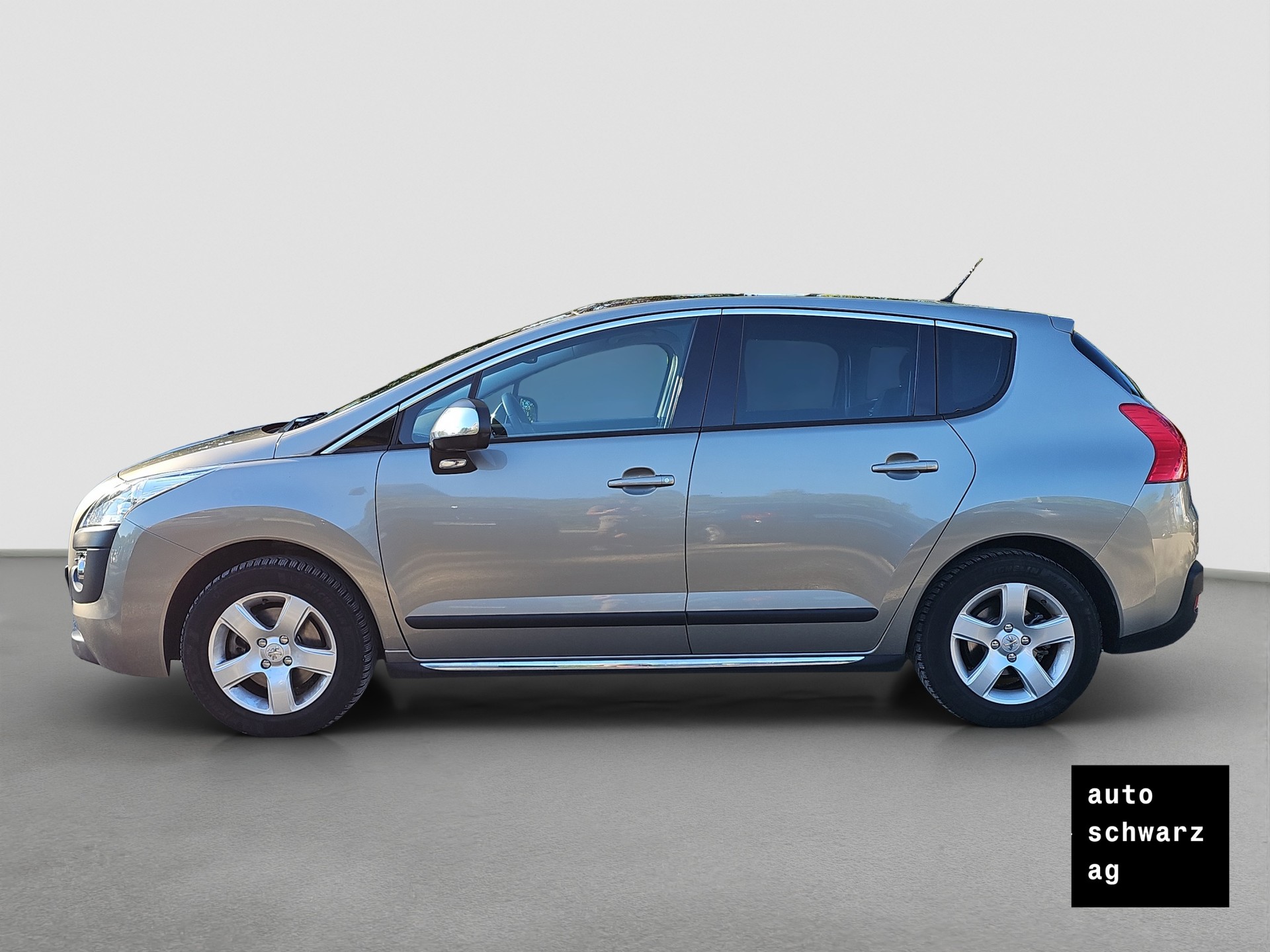 PEUGEOT 3008 1.6 16V T Allure Tiptronic-image-7
