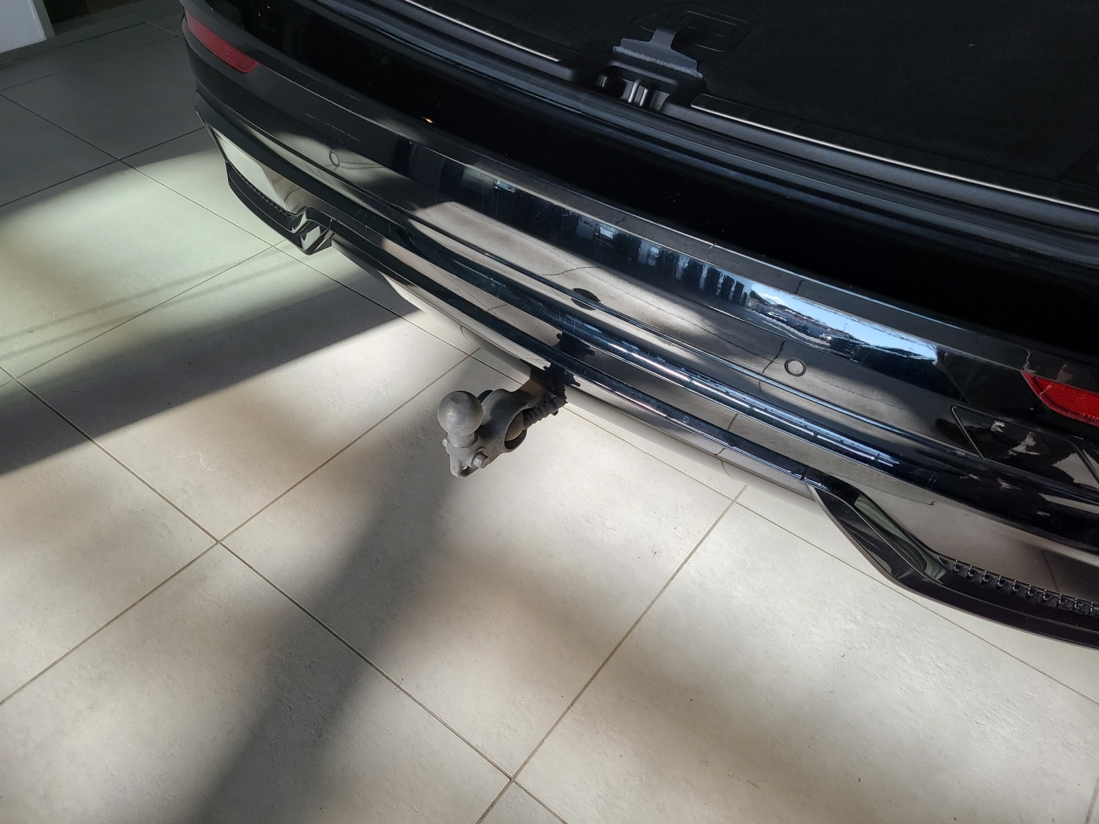 VOLVO XC60 2.0 T8 TE R-Design eAWD-image-7