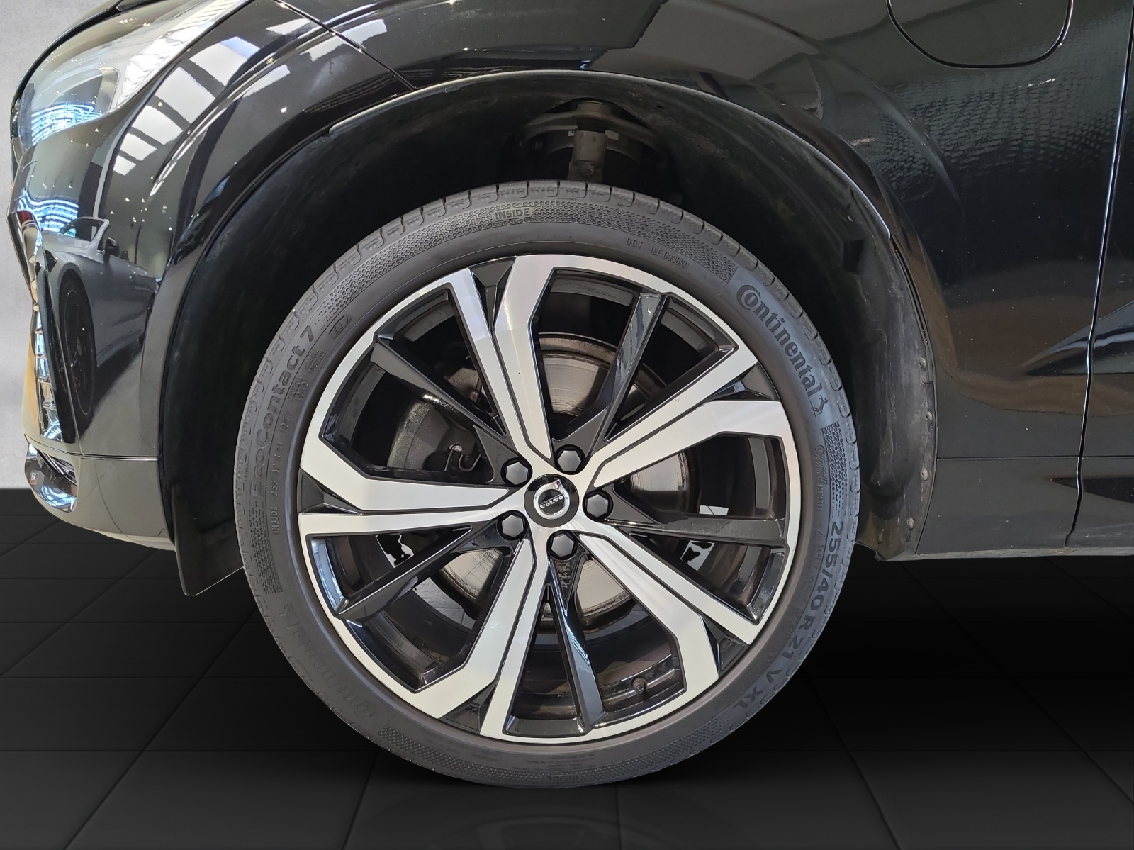 VOLVO XC60 2.0 T8 TE R-Design eAWD-showroom-element-1