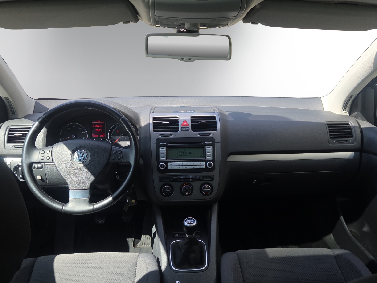 VW Golf 2.0 FSI Comfortline 4Motion-image-9