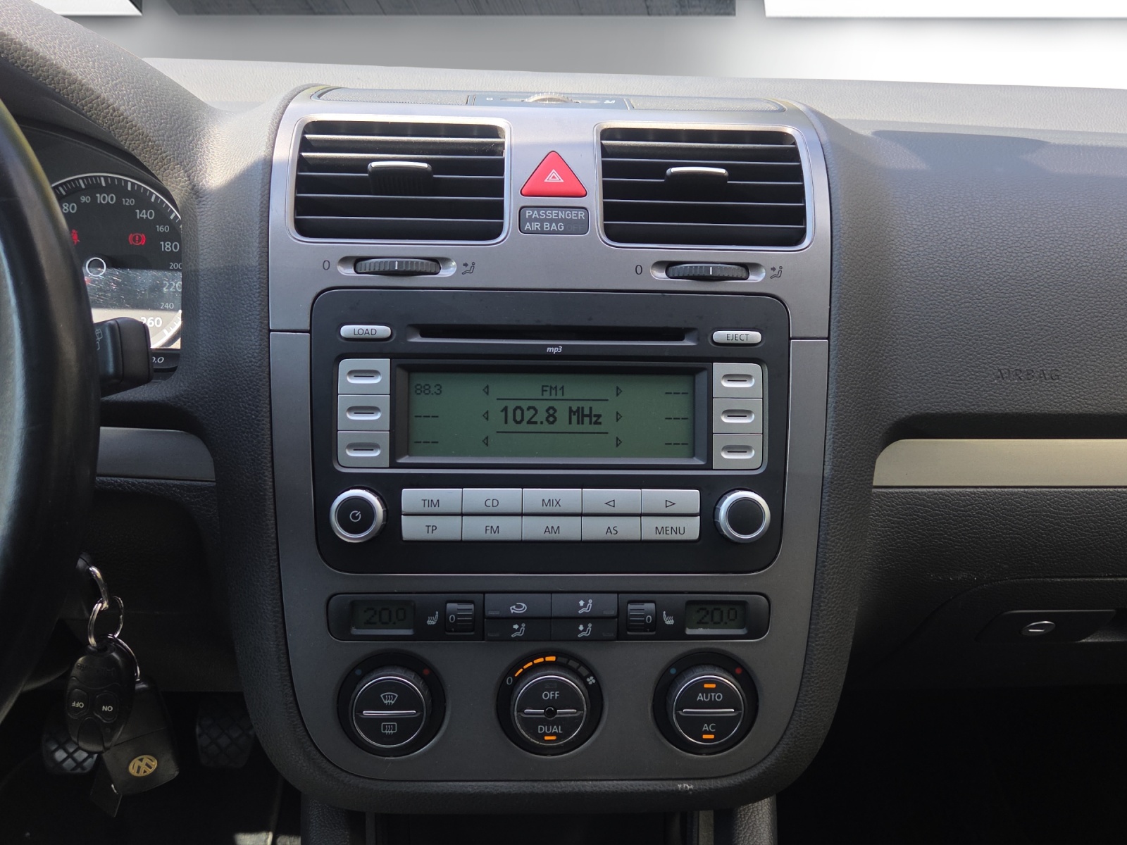 VW Golf 2.0 FSI Comfortline 4Motion-image-13