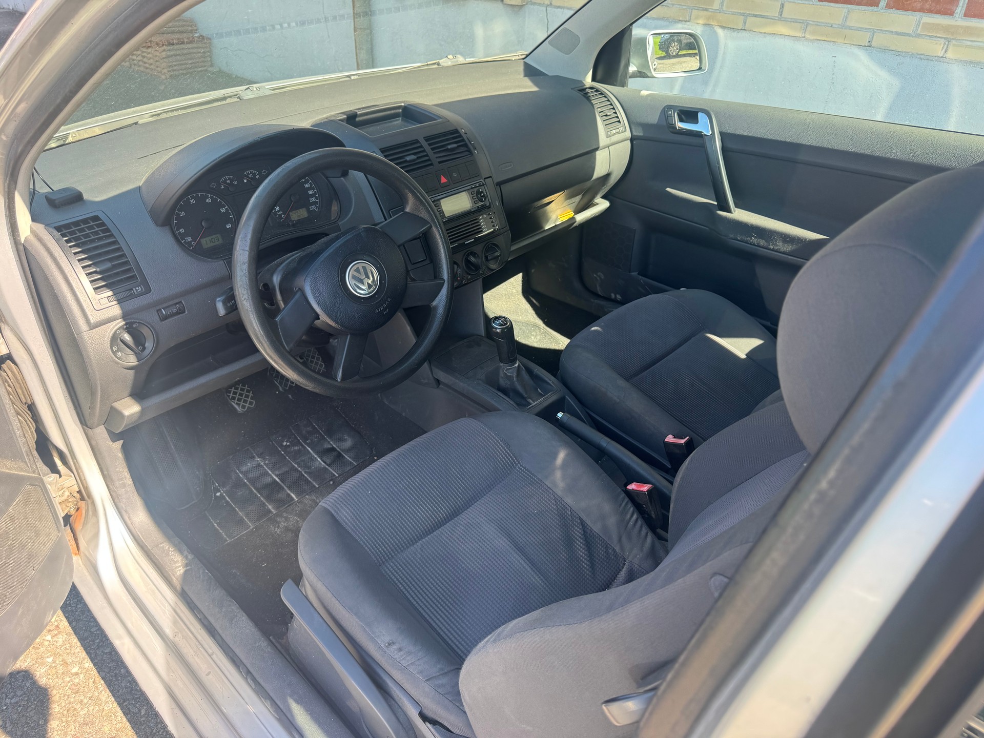 VW Polo 1.4 16V Highline-image-4