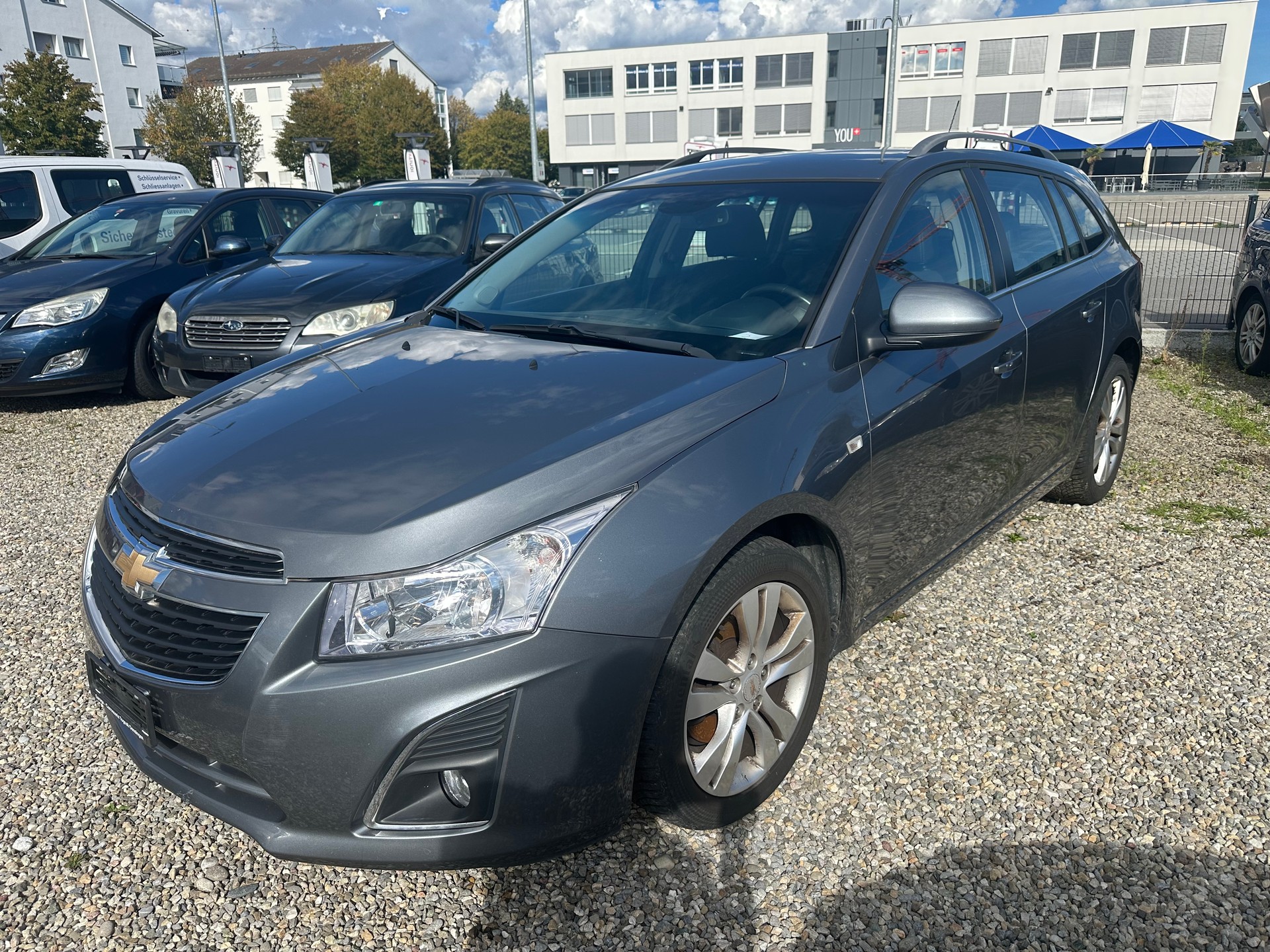 CHEVROLET Cruze Station Wagon 1.7 VCDi LT-image-1