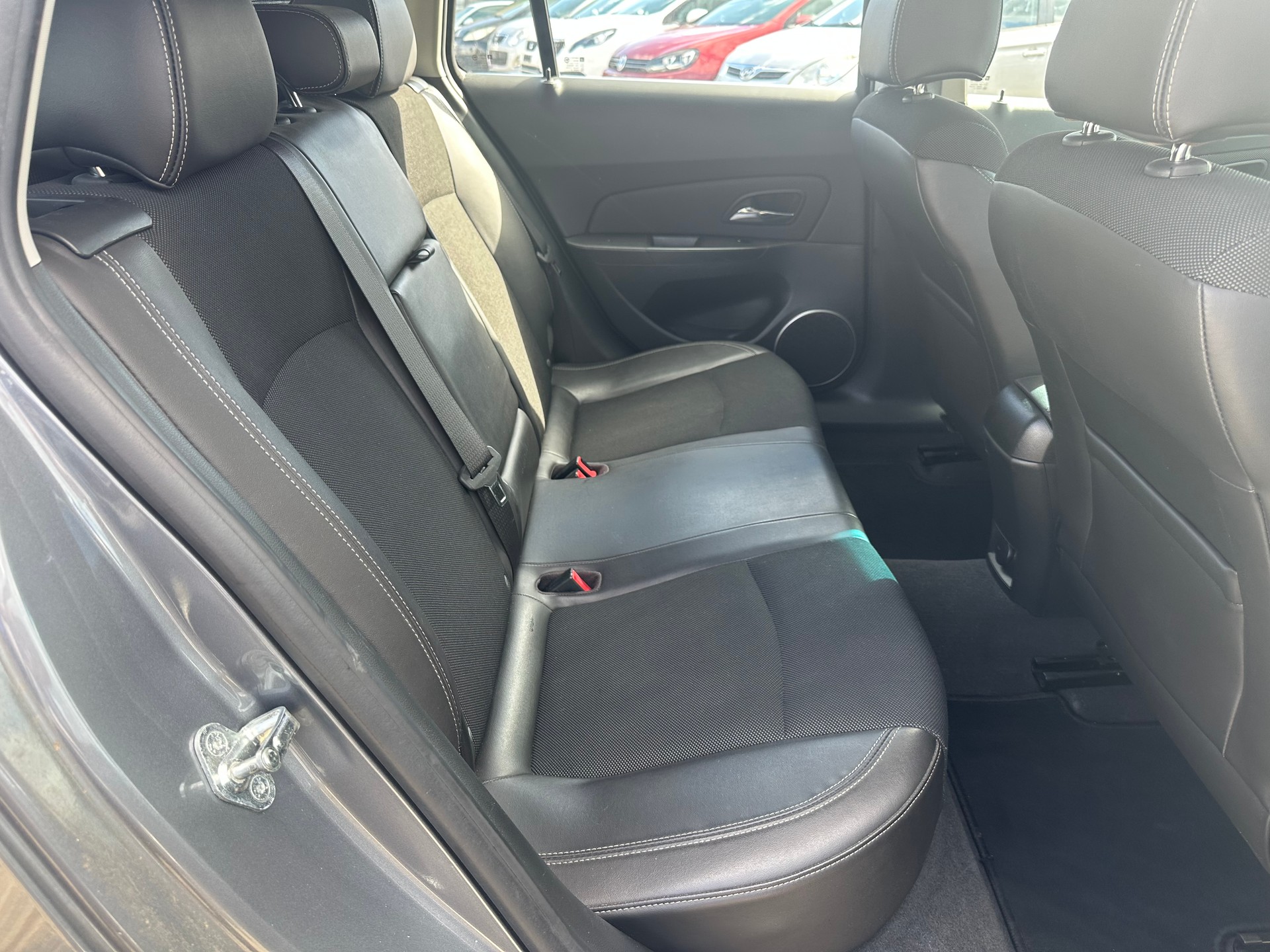 CHEVROLET Cruze Station Wagon 1.7 VCDi LT-image-6