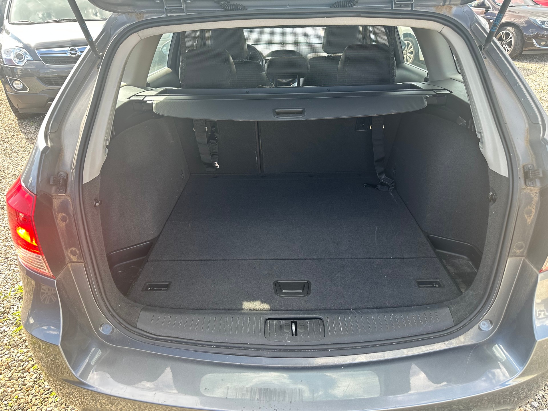 CHEVROLET Cruze Station Wagon 1.7 VCDi LT-image-7