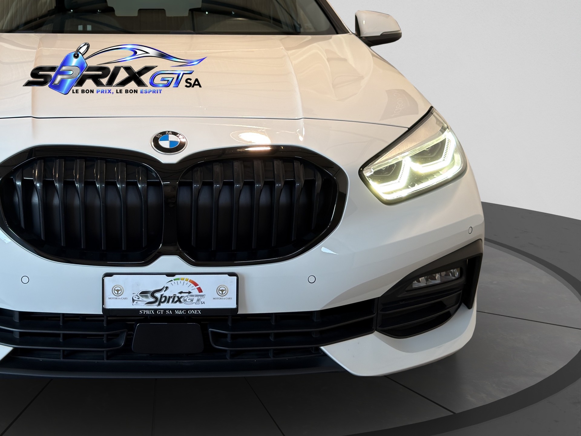 BMW 118d Steptronic-image-9