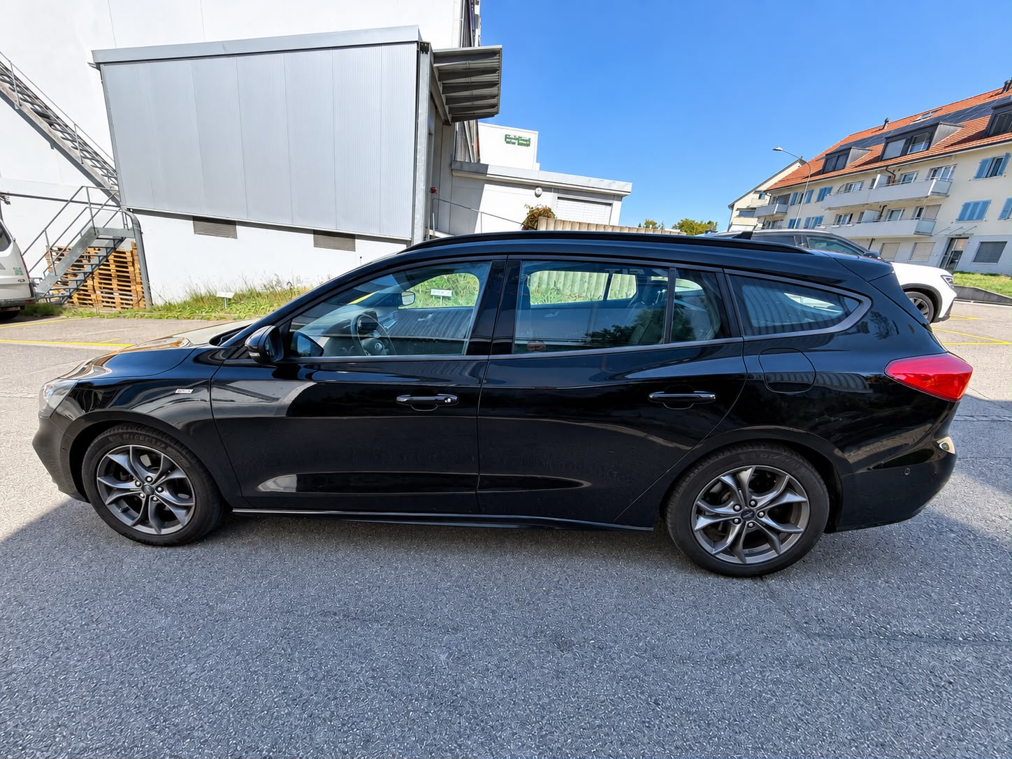 FORD Focus 1.0 SCTi ST Line-image-5