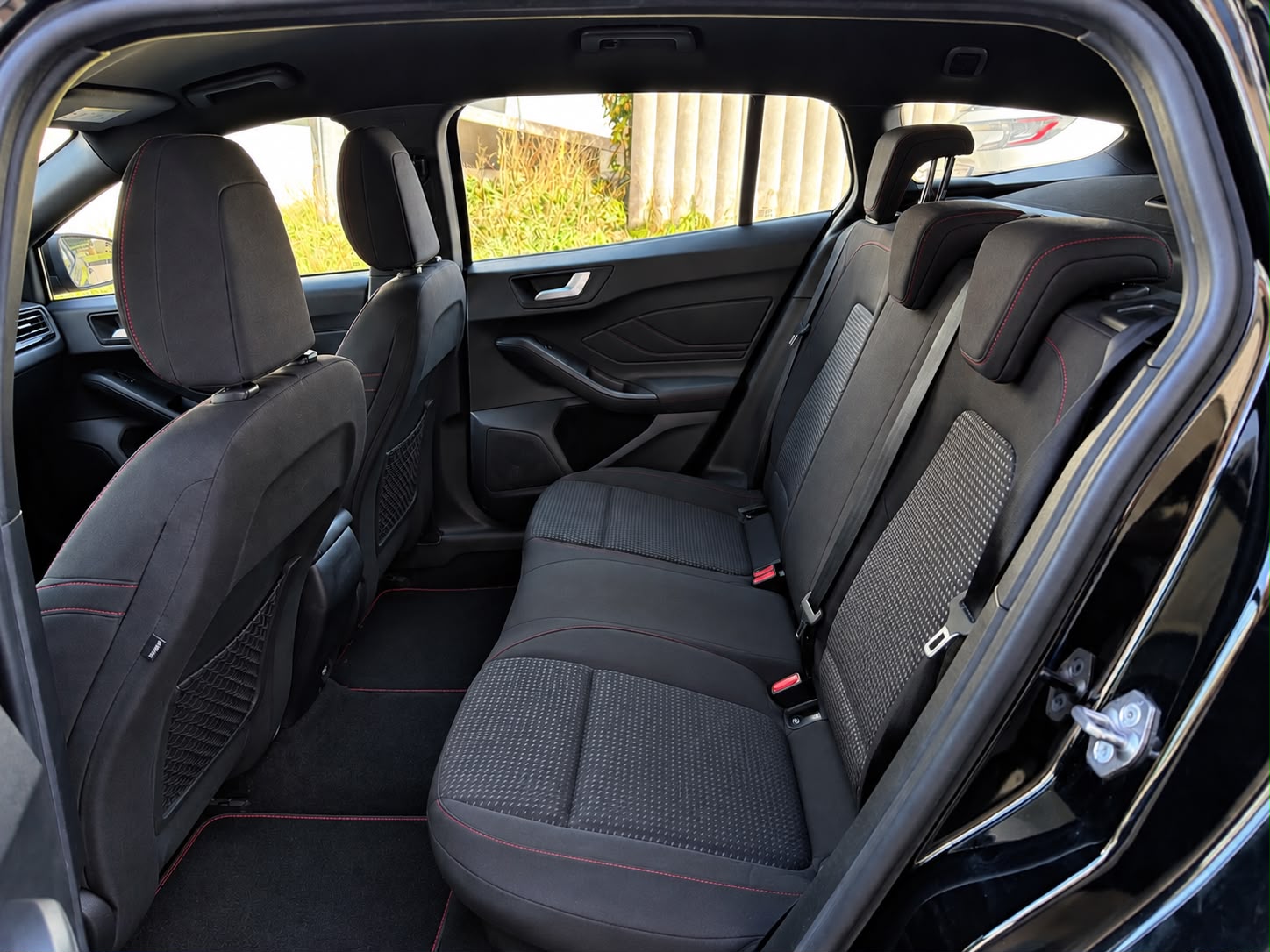 FORD Focus 1.0 SCTi ST Line-image-21