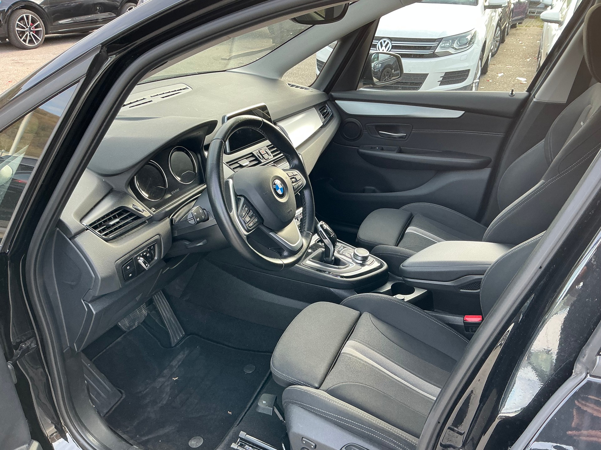 BMW 220d xDrive Gran Tourer Steptronic-image-6
