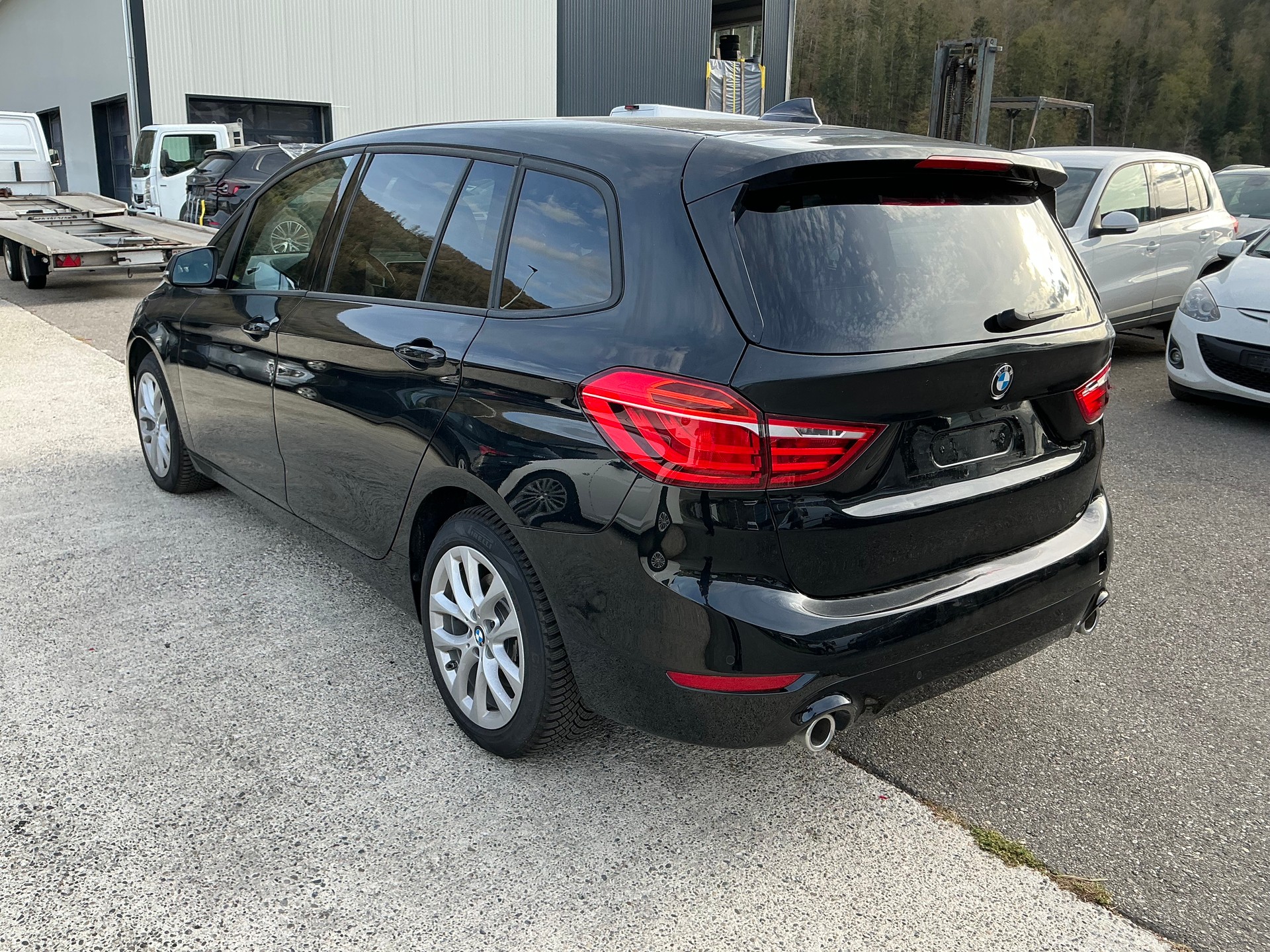 BMW 220d xDrive Gran Tourer Steptronic-image-3