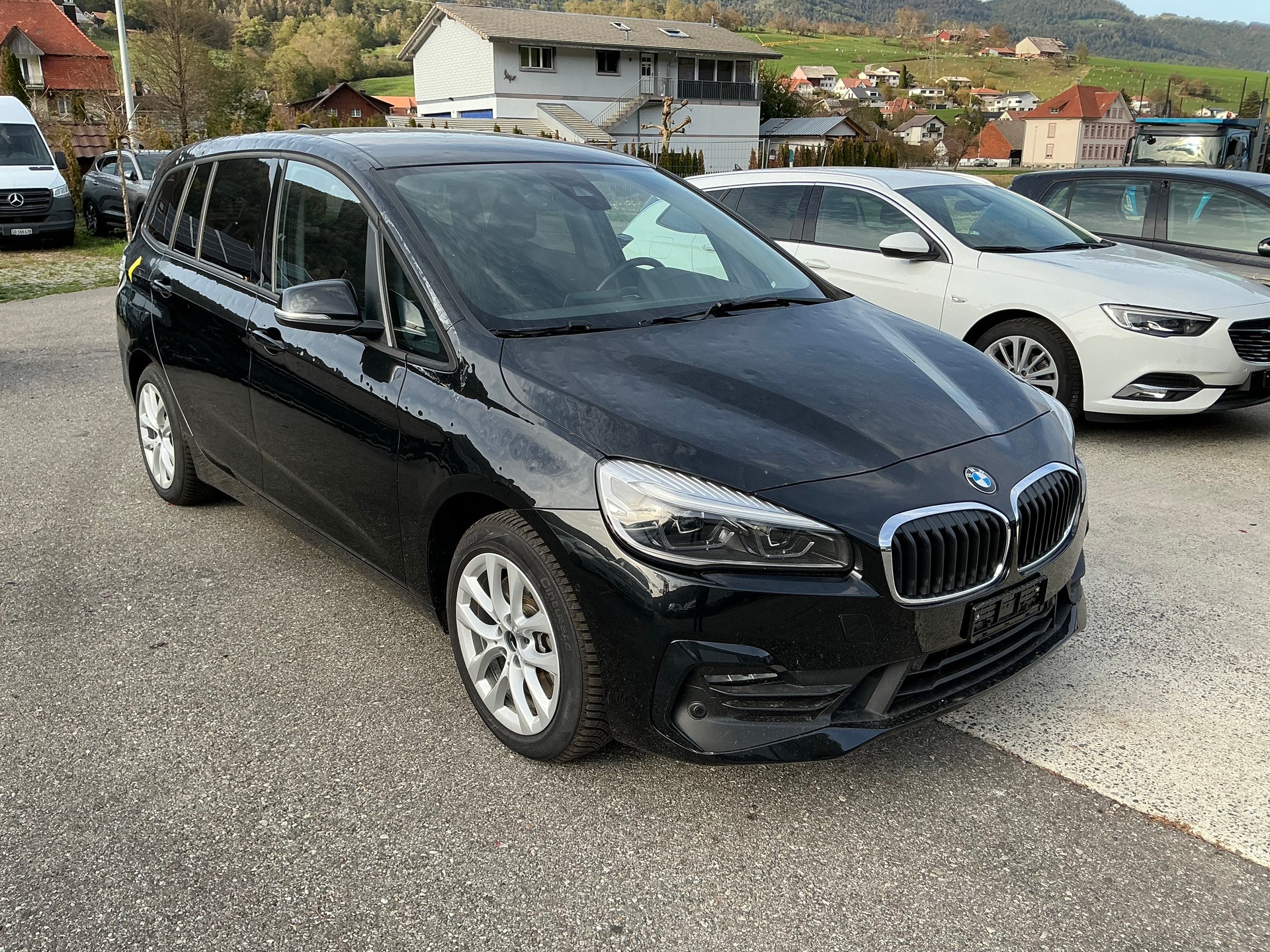 BMW 220d xDrive Gran Tourer Steptronic-image-1