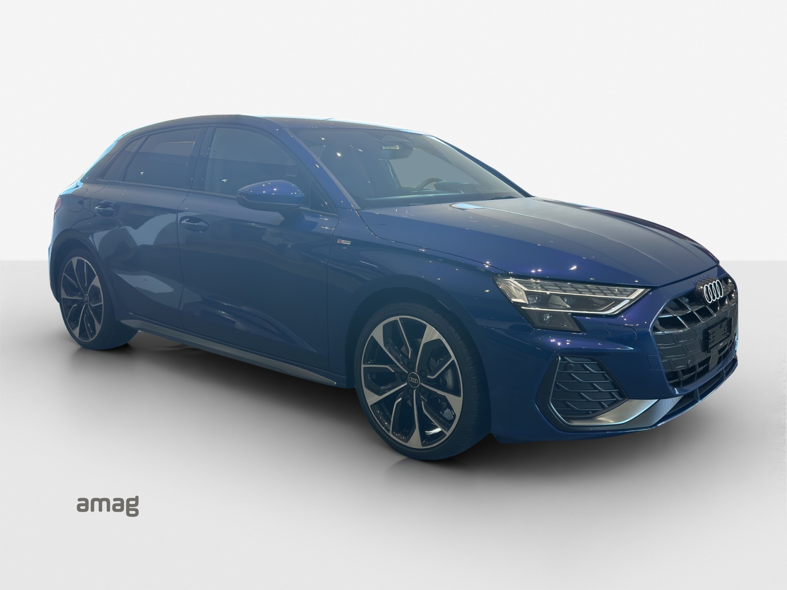 AUDI A3 Sportback TFSI 110 kW S line Attraction S tronic-image-5