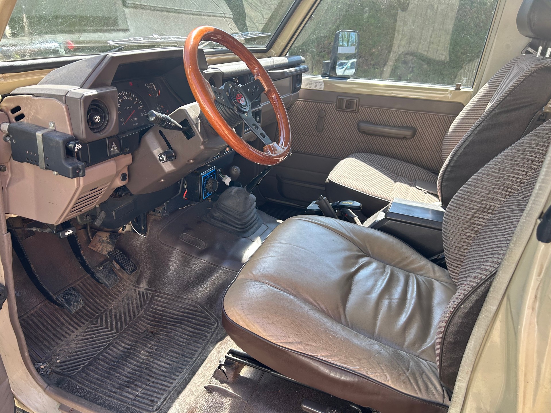 TOYOTA RJ 73 LV-MNEW FRP-Top-image-12