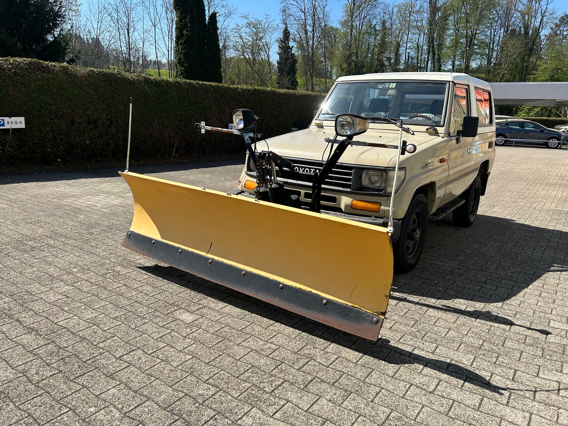 TOYOTA RJ 73 LV-MNEW FRP-Top-image-2