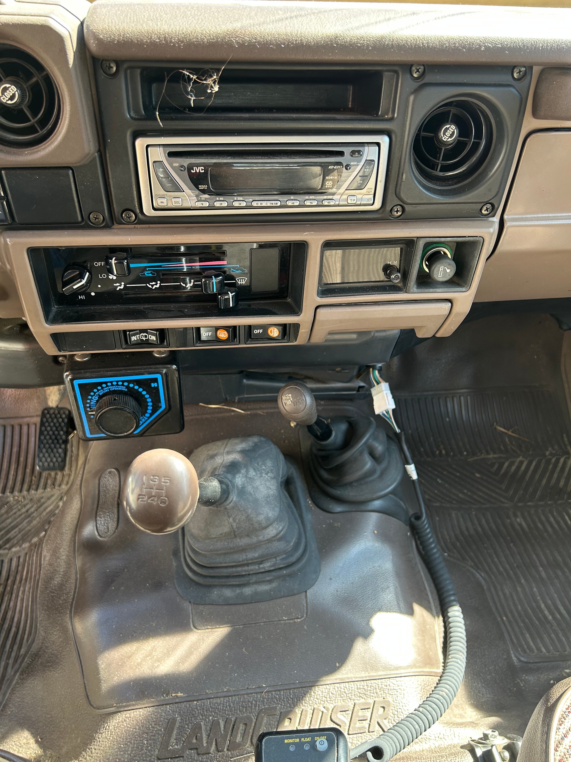 TOYOTA RJ 73 LV-MNEW FRP-Top-image-9