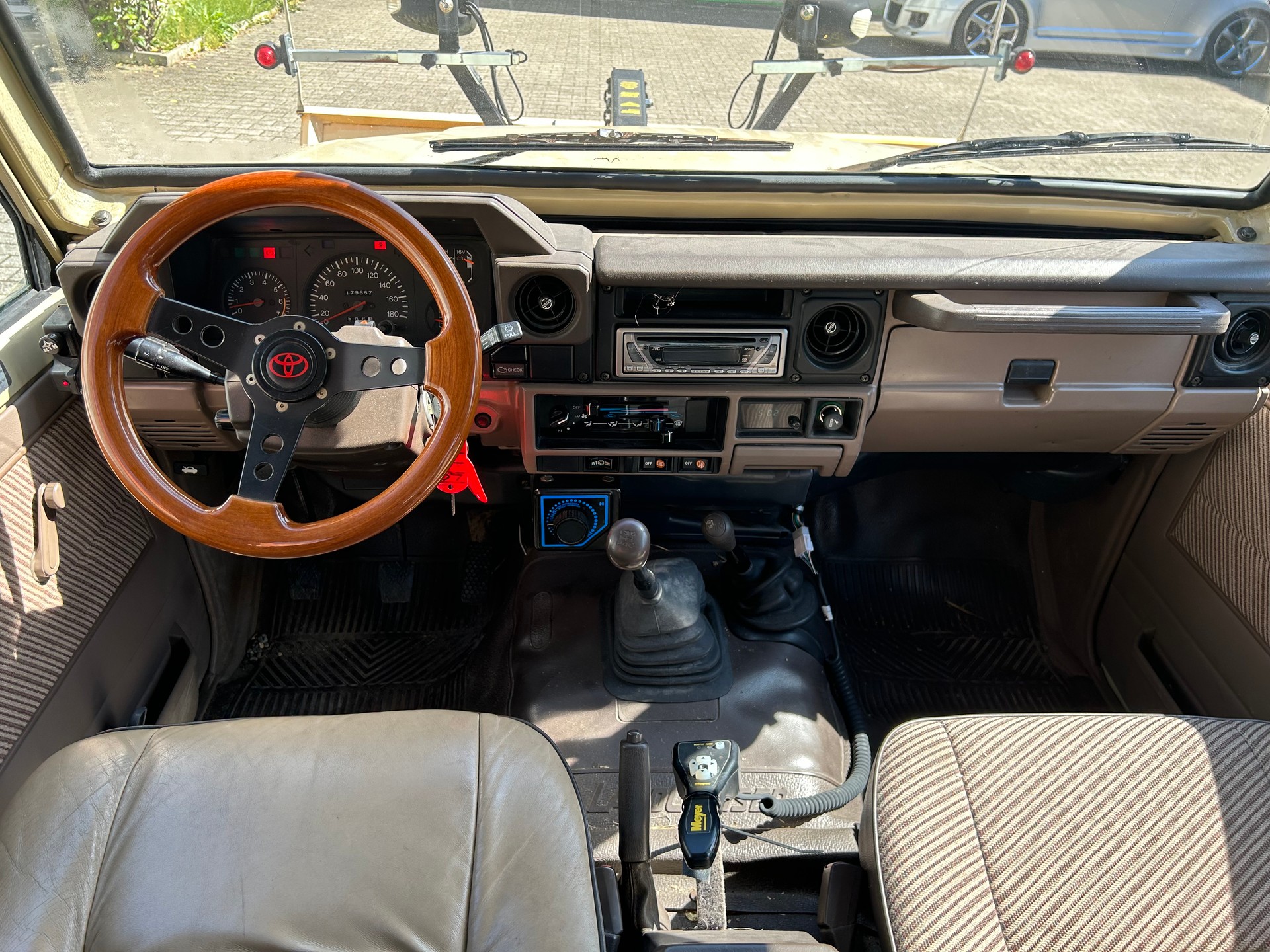 TOYOTA RJ 73 LV-MNEW FRP-Top-image-13