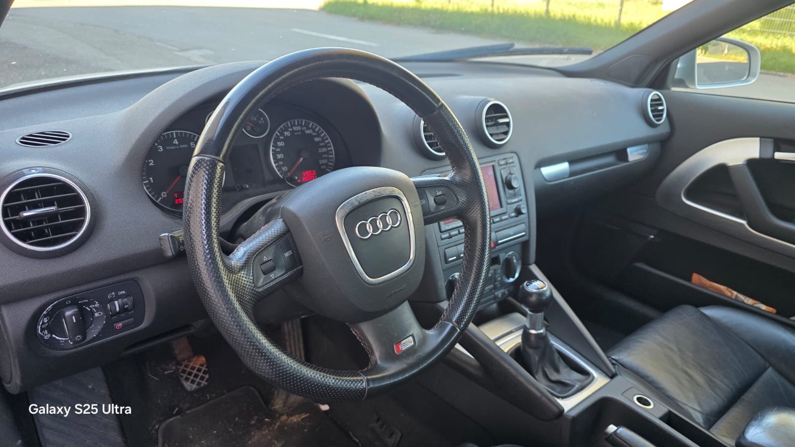 AUDI A3 2.0 Turbo FSI Ambiente quattro-image-13