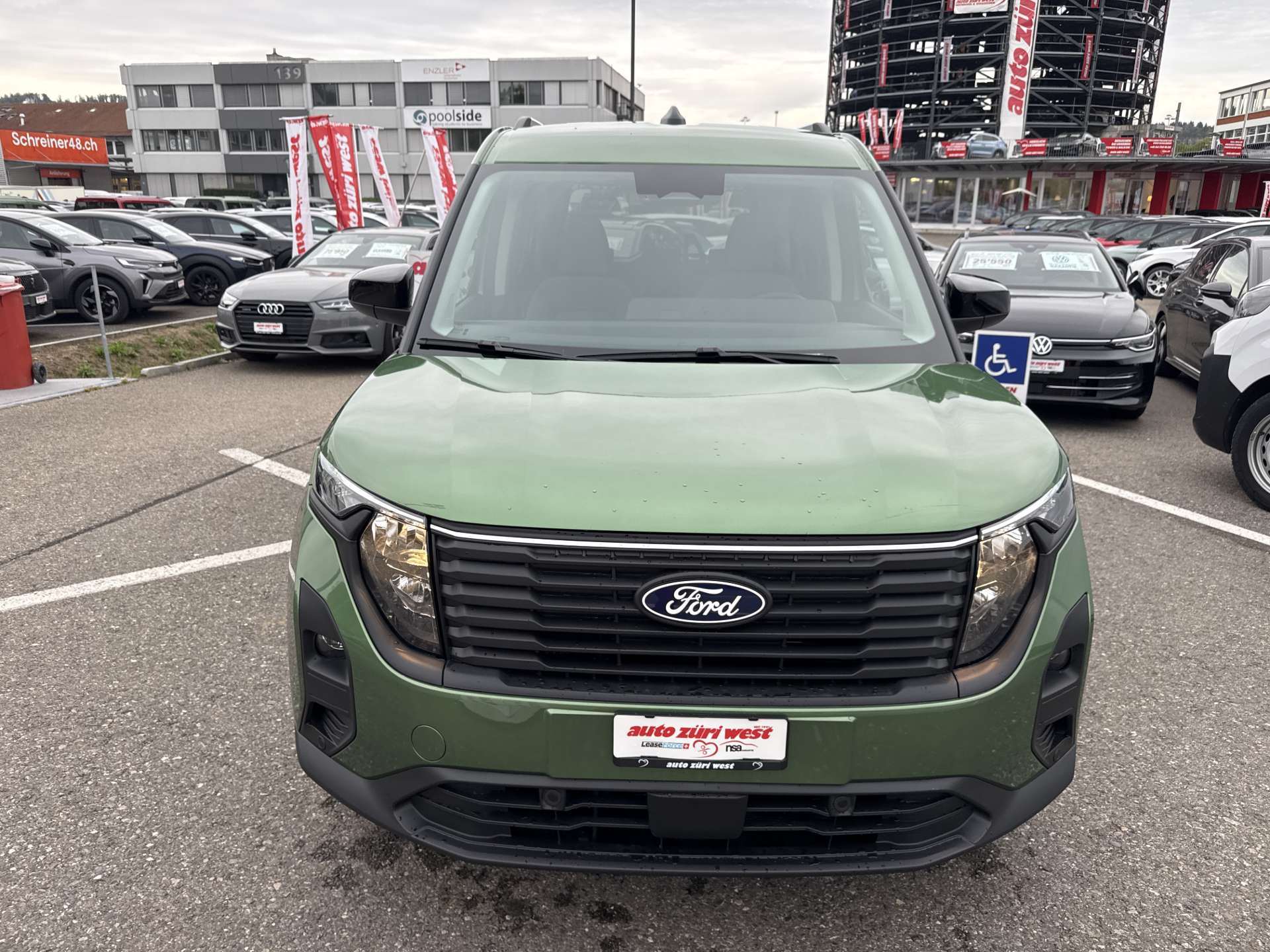 FORD Tourneo Courier 1.0 EcoBoost Titanium Automat-image-13