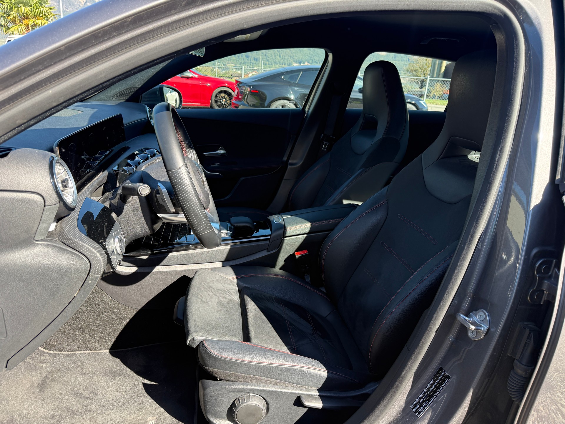 MERCEDES-BENZ A 220 d 4Matic AMG Line-image-9