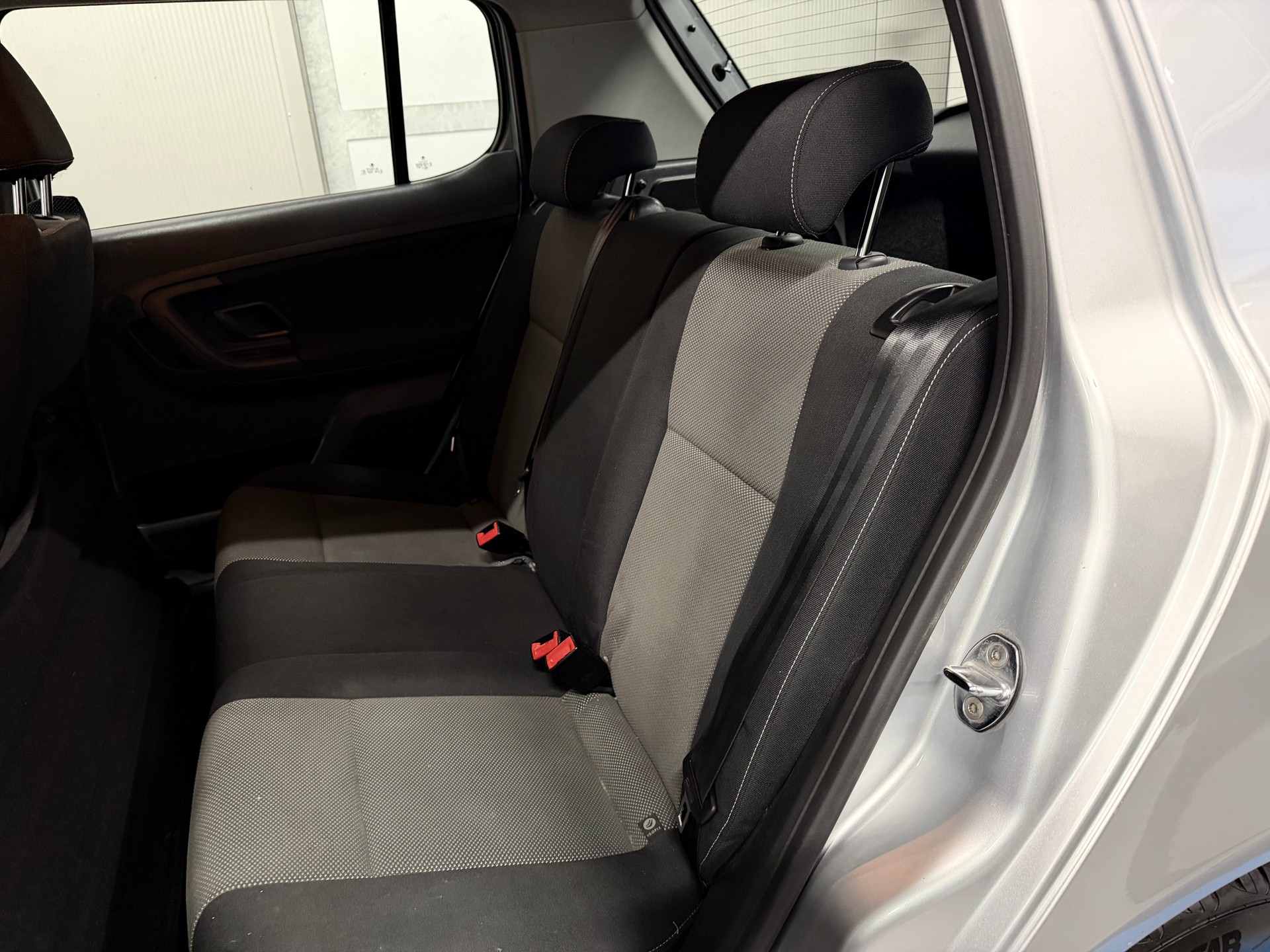 SKODA Fabia 1.2 TSI Ambition-image-11